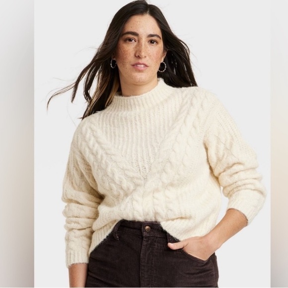 Universal Thread Sweaters - Universal Threads Cream Cable Knit Mock Collar Sweater Extra Large Super Soft